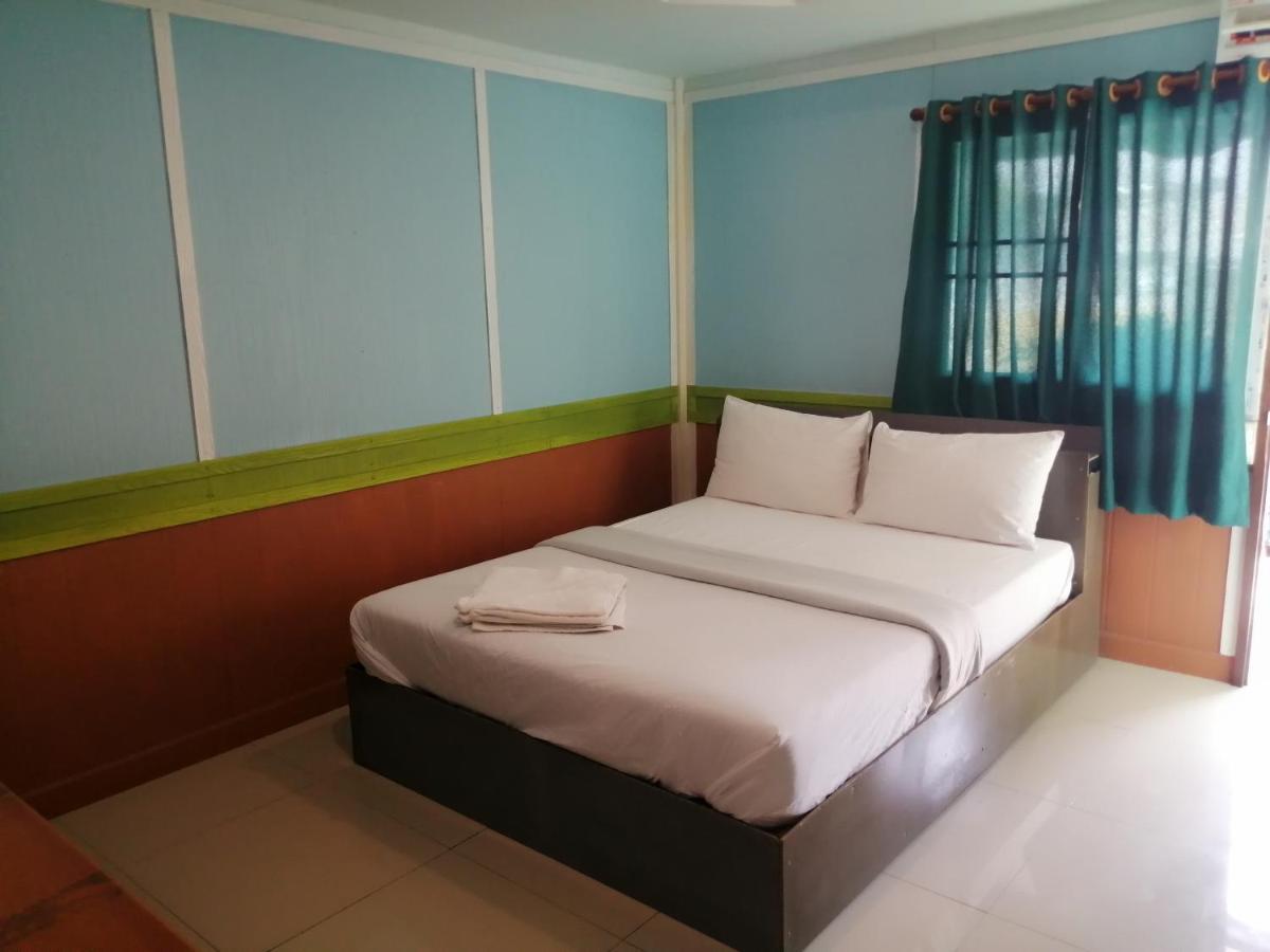 Nang Phraya Resort Phayuha Khirim Exteriör bild