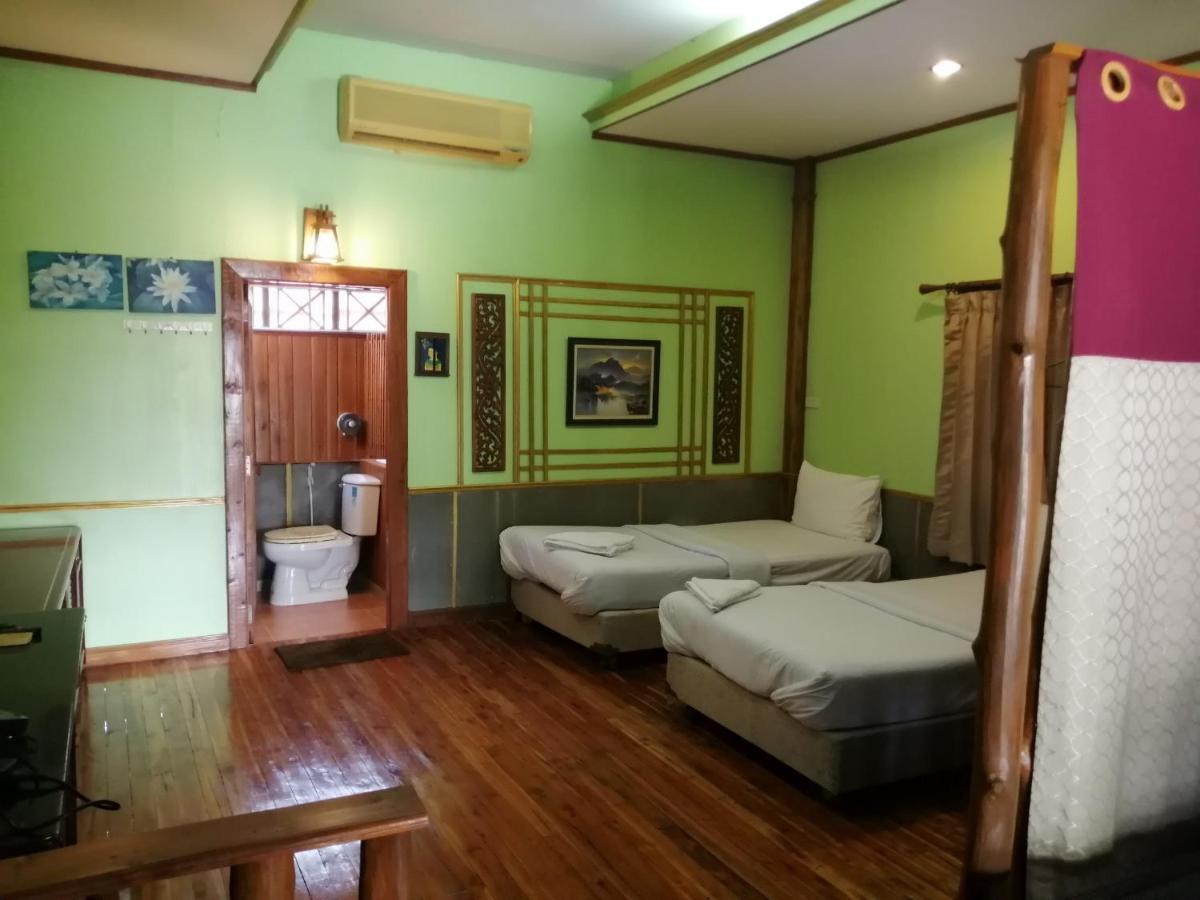 Nang Phraya Resort Phayuha Khirim Exteriör bild