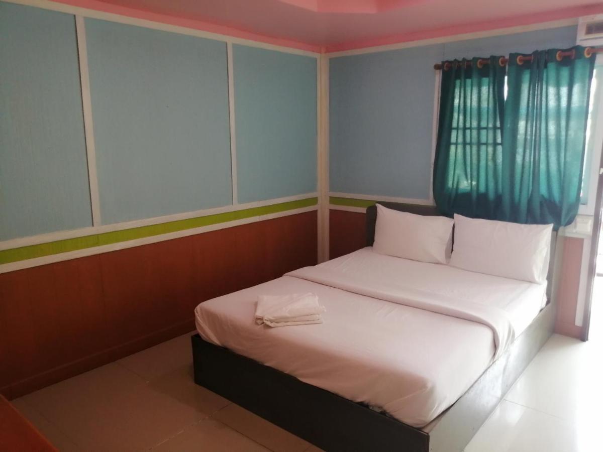 Nang Phraya Resort Phayuha Khirim Exteriör bild