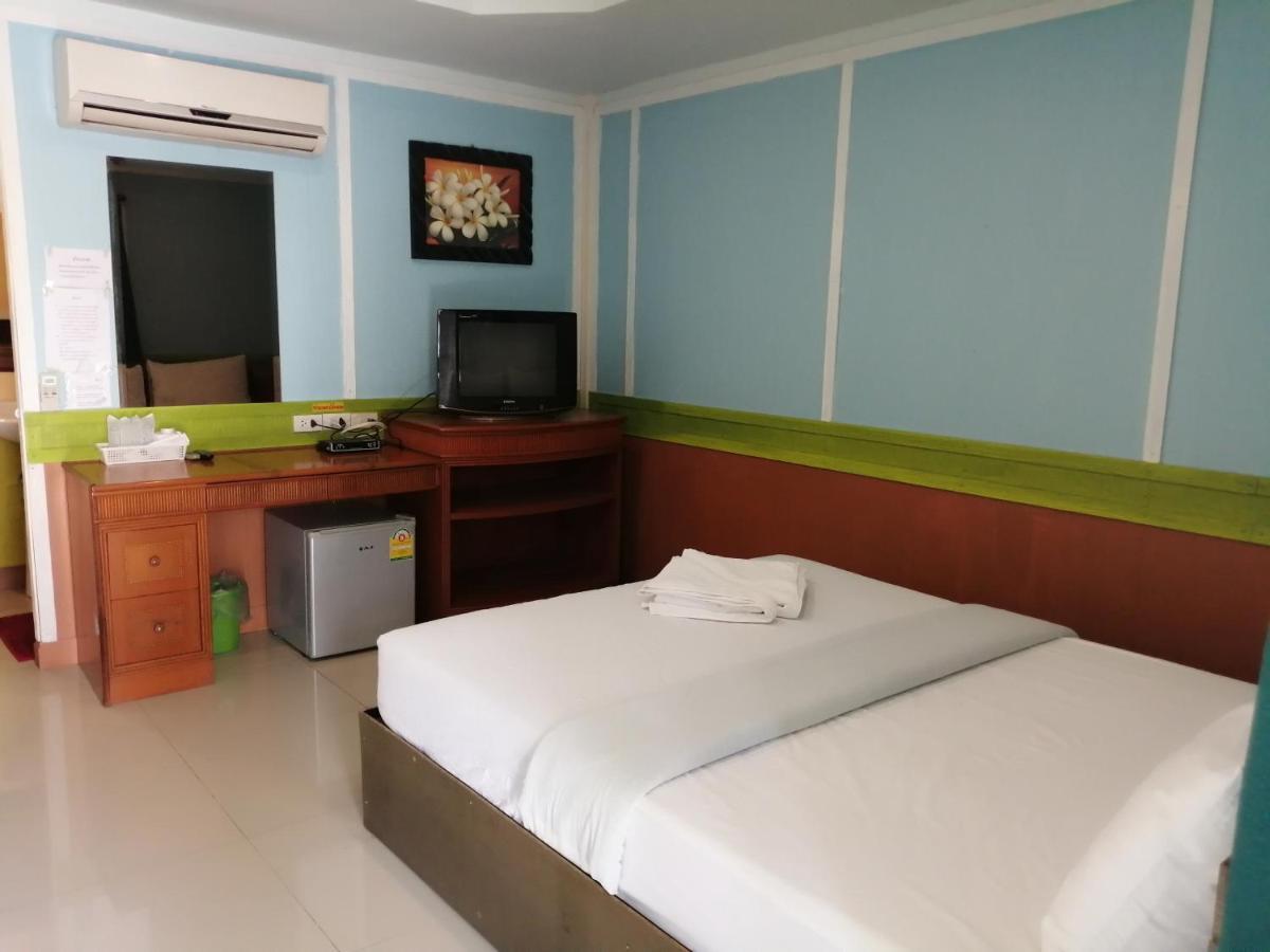 Nang Phraya Resort Phayuha Khirim Exteriör bild
