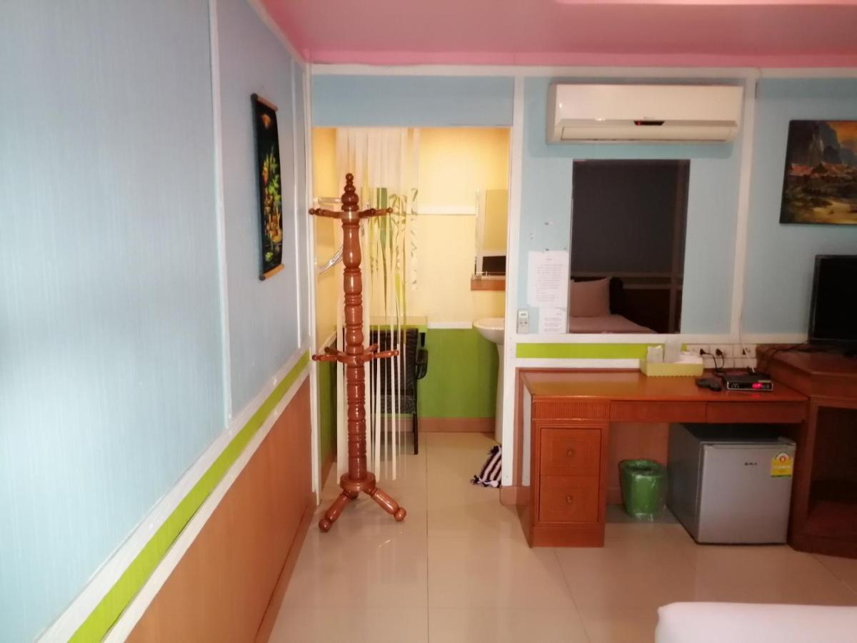 Nang Phraya Resort Phayuha Khirim Exteriör bild